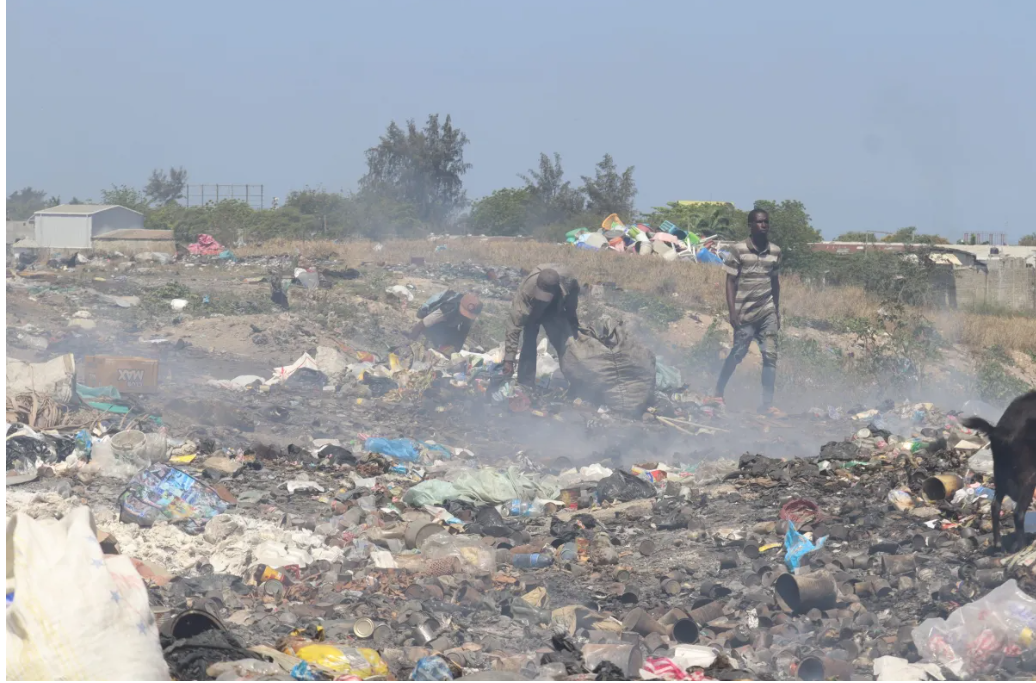 Tri des déchets en Haïti : une source de revenus avec des risques pour la santé des familles défavorisées